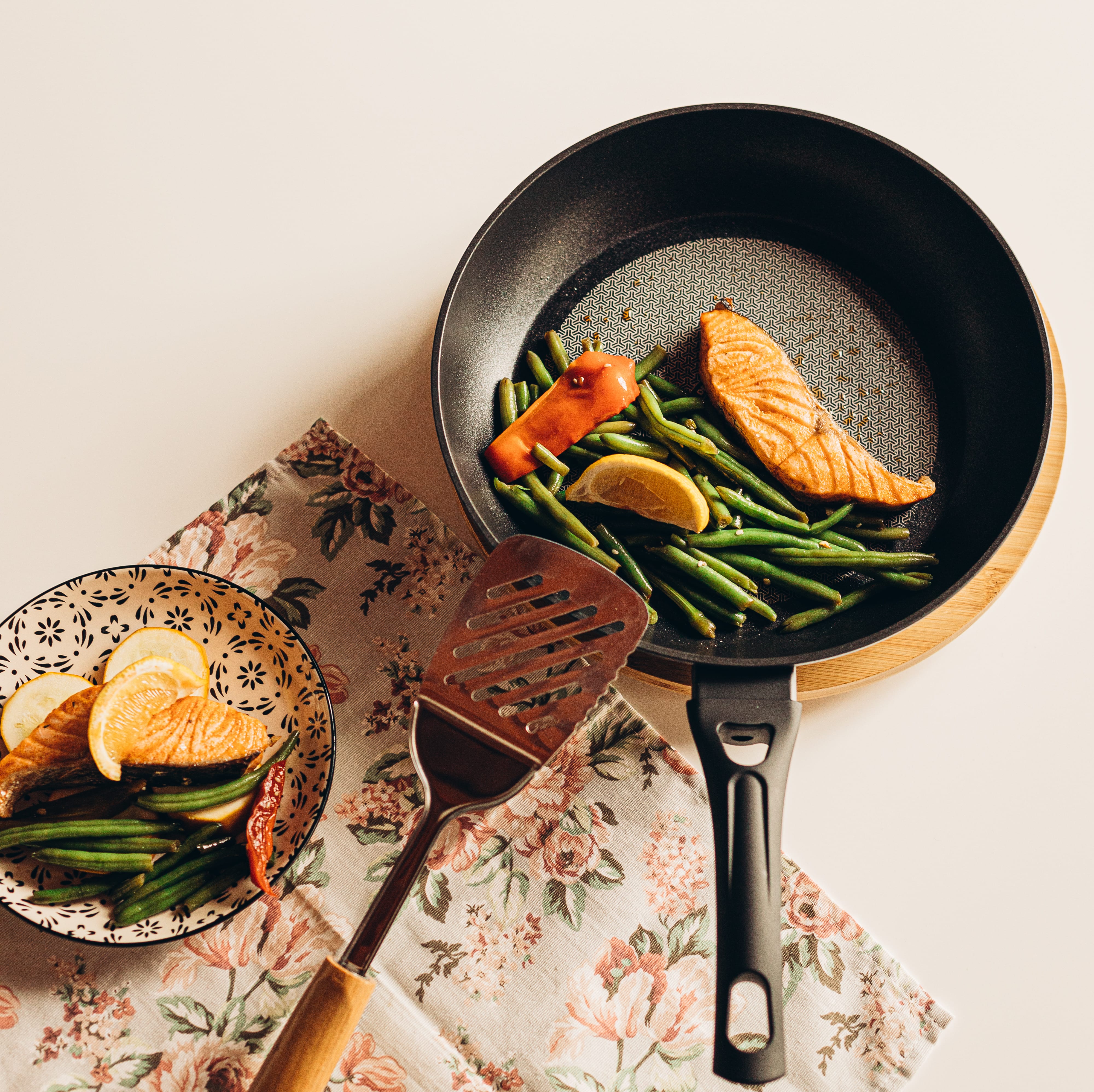 Антипригарне покриття: види, переваги та догляд