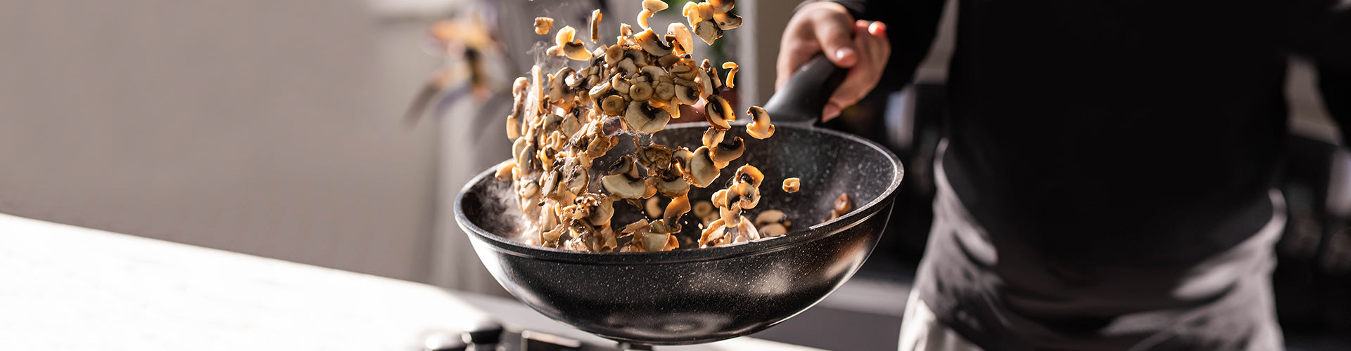 Сковорідки WOK